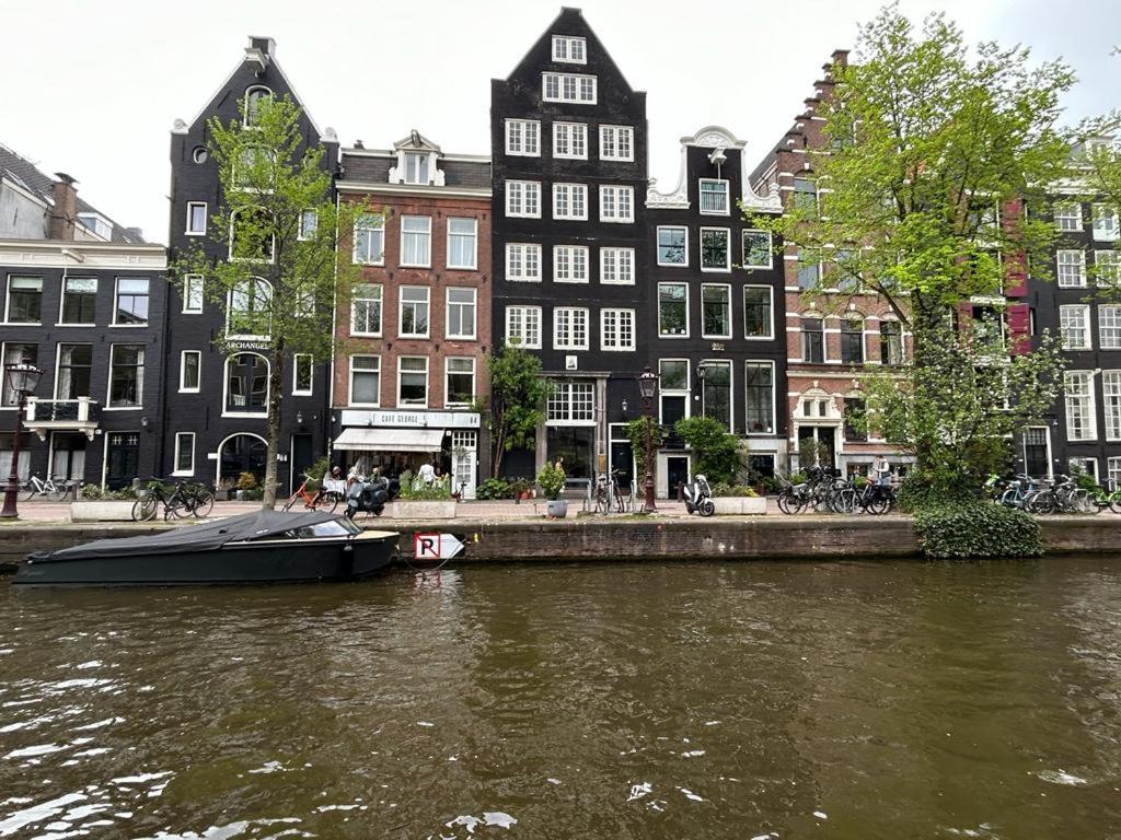 Wheelhouse Euphrate Houseboat Bed & Breakfast Diemerbrug Exterior foto